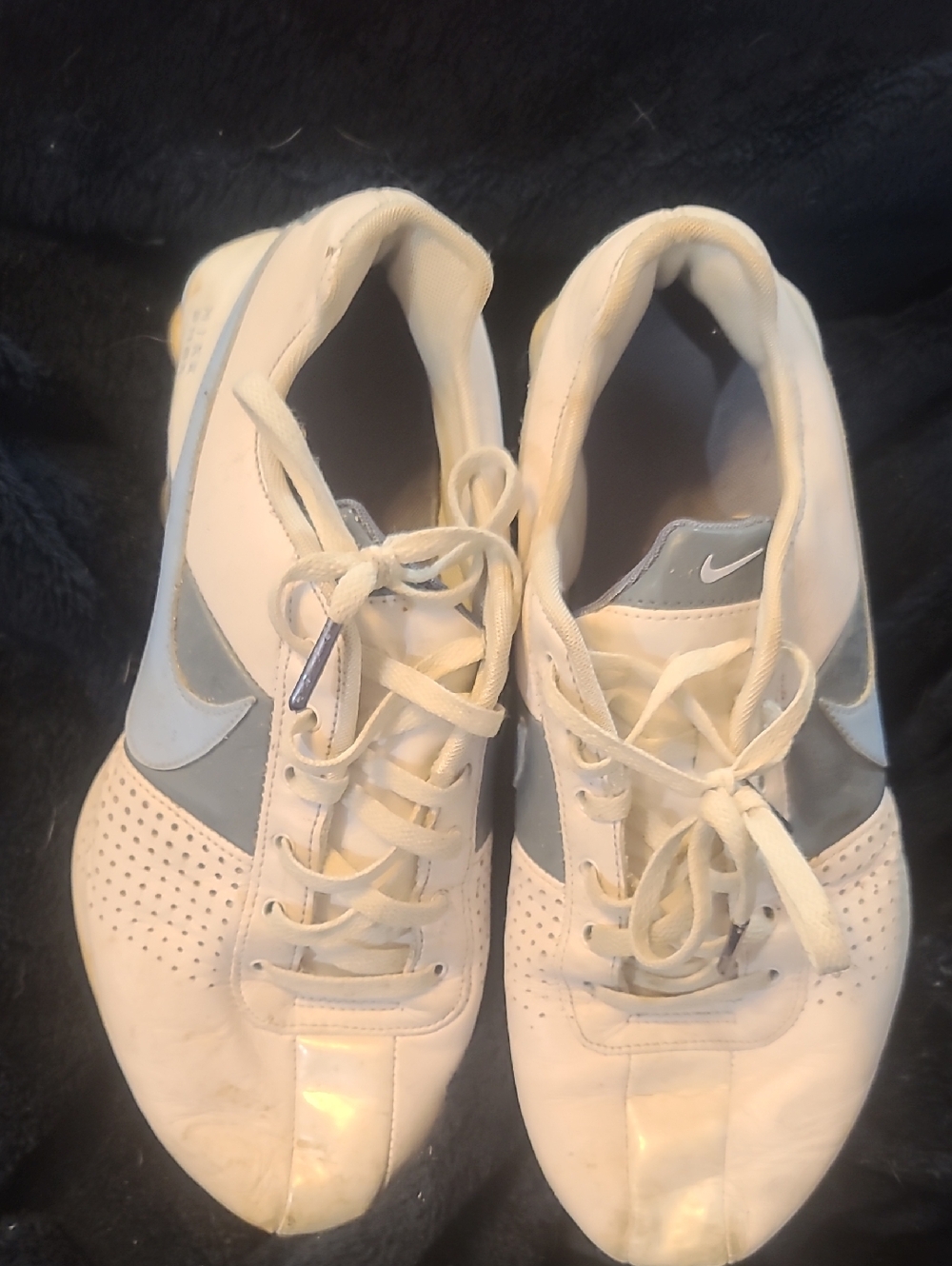 Nike Women’s Cream and Blue Low-Profile Lace-Up Sneakers